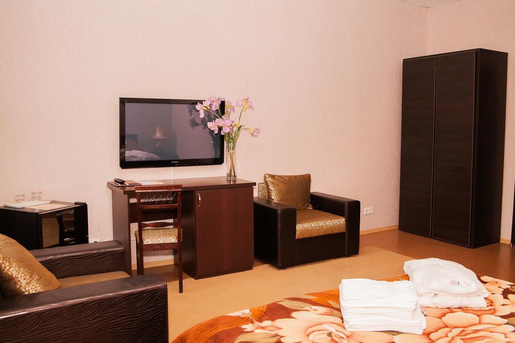 Gubernia Hotel Kharkiv Exterior photo